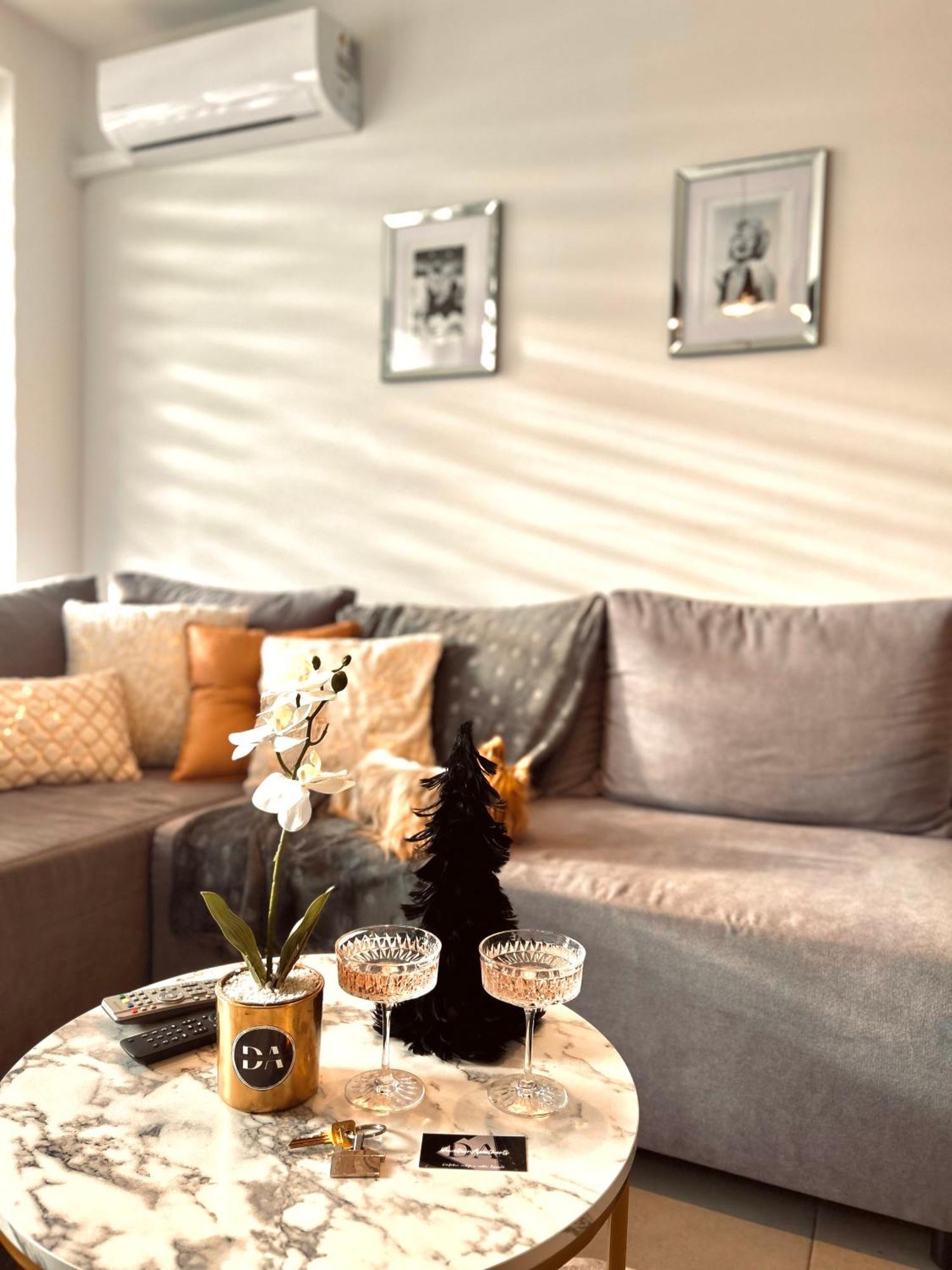 Downtown Apartments Family&Friends رشيشوف المظهر الخارجي الصورة